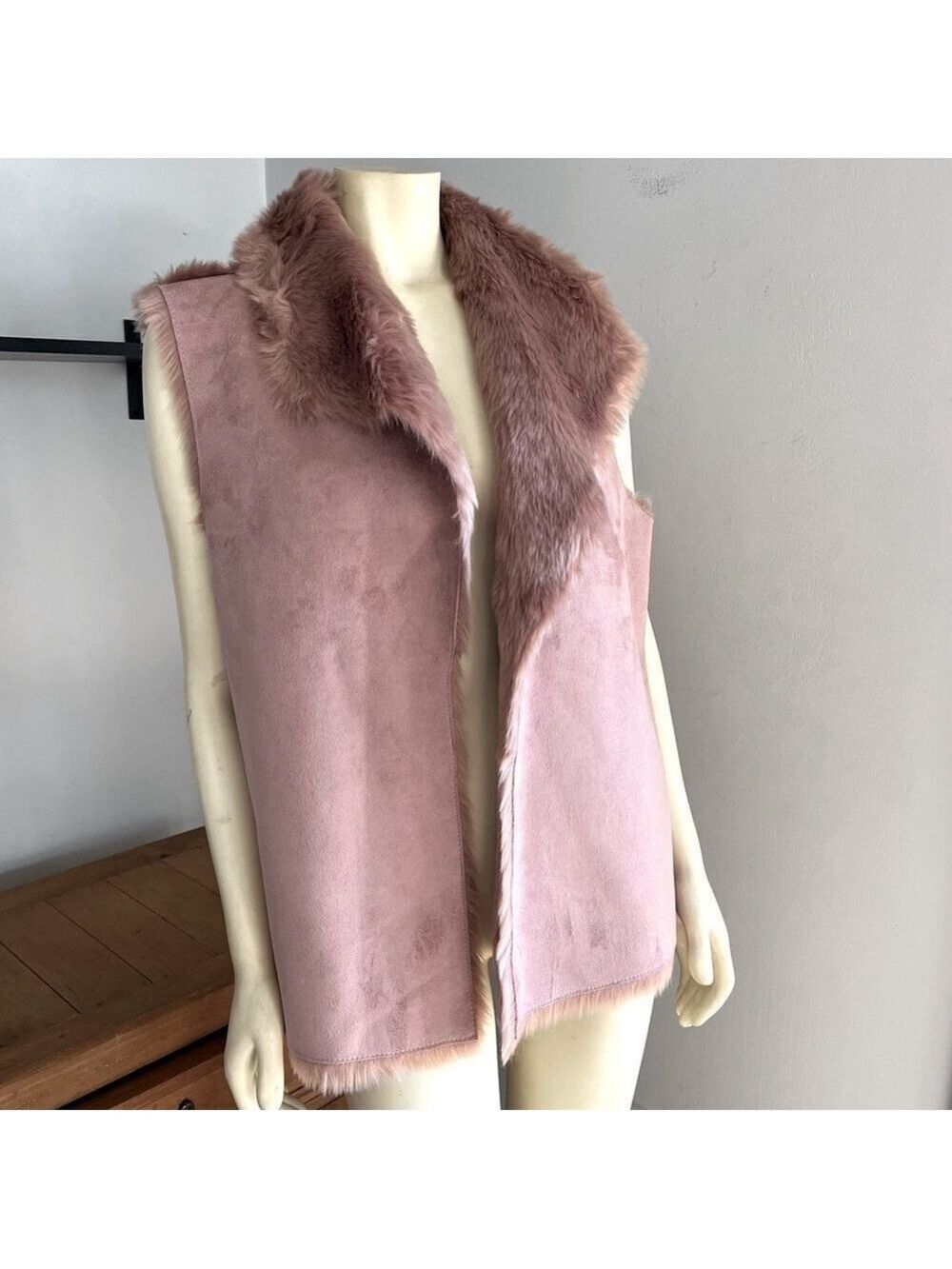 NWT Ann Taylor Loft Women’s Reversible Faux Shearling Suede Vest Rosy Mauve XL - Picture 2 of 15